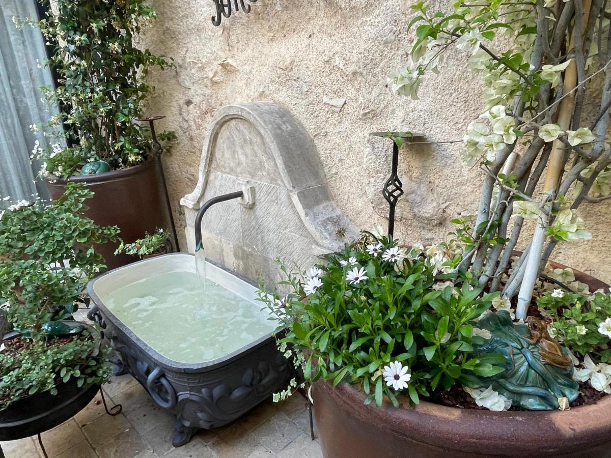 לינה וארוחת בוקר רוסטרל La Cour Carree מראה חיצוני תמונה