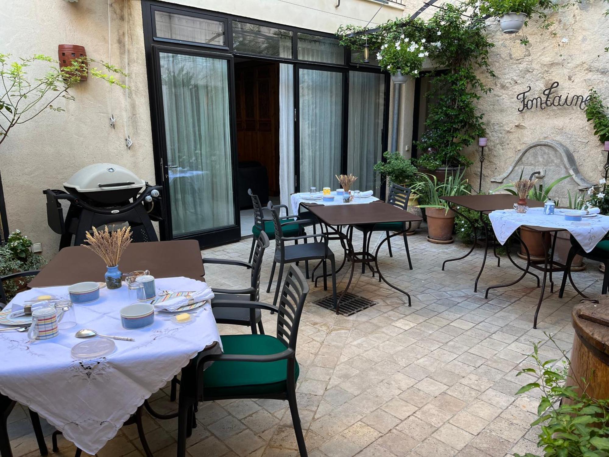 לינה וארוחת בוקר רוסטרל La Cour Carree מראה חיצוני תמונה